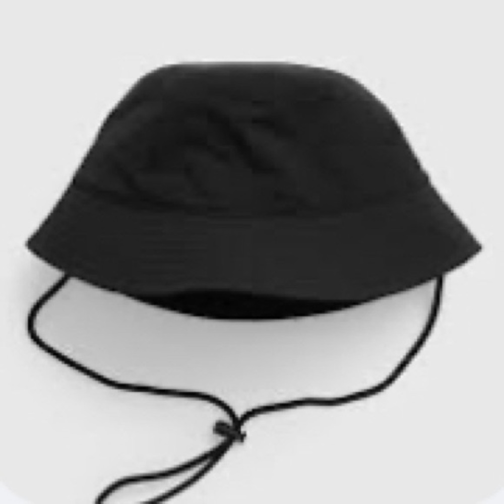 GAP Bucket Hat with Adjustable Chin Strap